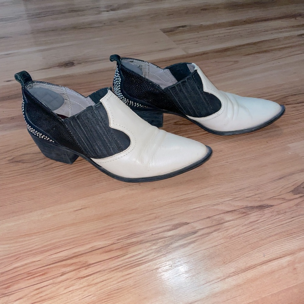 Sam Edelman Halton Booties size 8.5